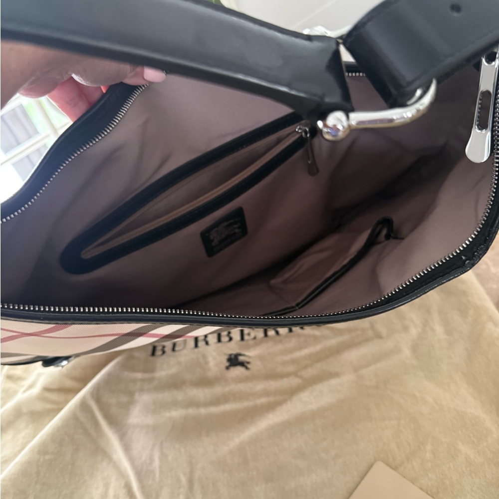 Burberry Checkered Shoulder Bag in Beige and Black - Picture 4 of 7